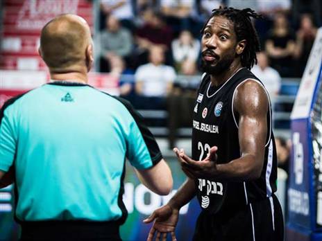 הולנד. היחיד שעוד ניסה (FIBA)