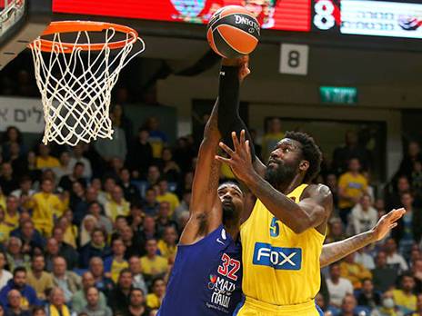 האנטר. שלט מתחת לסלים (אלן שיבר)