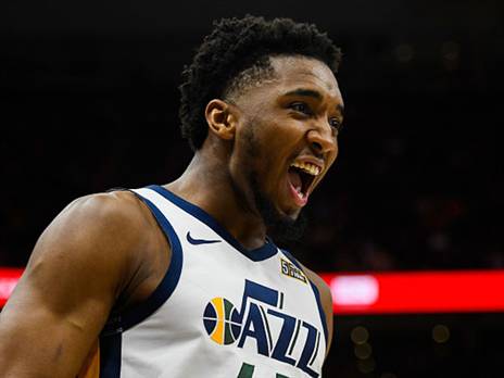 עונה מעוולה, דאנק מפלצתי. העכביש העוקץ - דונובן מיטשל (GETTY)