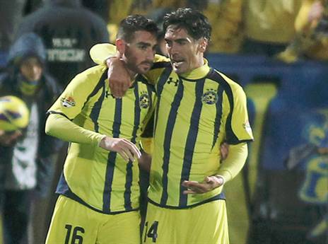 עטר עם יואב זיו, קרע רשתות בצהוב של מכבי ת"א (אלן שיבר)