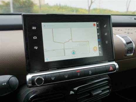 מערכת המדיה. הגרפיקה טובה אבל התגובות איטיות