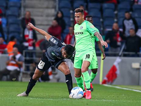 ייזרקו ישר למים הקרים (צילום: מאור אלקסלסי)