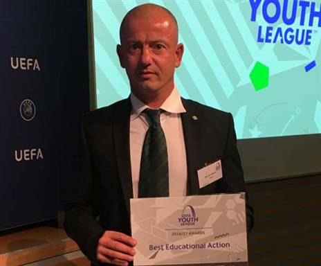 המנהל המקצועי נפרד (פרטי)