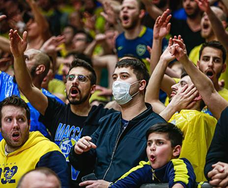 אוהדי מכבי. נתראה בשנה הבאה? (Getty Images)