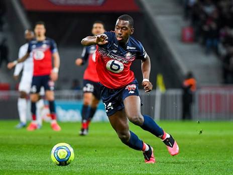 מבוקש באנגליה. סומארה (getty)