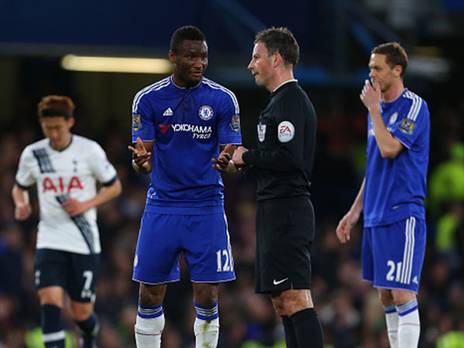 "עדיין לא התנצל". אובי מיקל והשופט (getty)