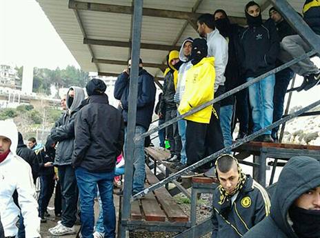 אוהדי בית"ר מוחים נגד סדאייב וקדאייב (יניב משען)