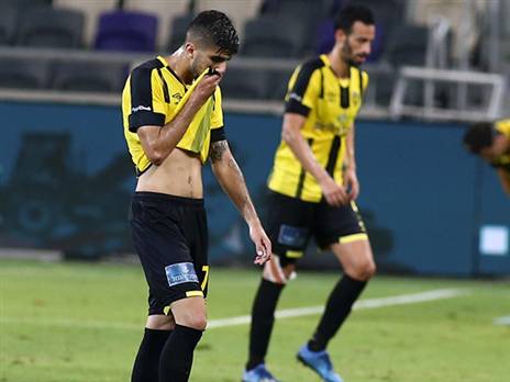 "השחקנים טובים, אבל עוד לא הוכיחו את עצמם". שחקני בית"ר לאחר התבוסה בבלומפילד (צילום: אלן שיבר)