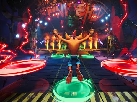 קראש חוזר לנוסחא הקלאסית שהפכה אותו לכל כך פופולארי