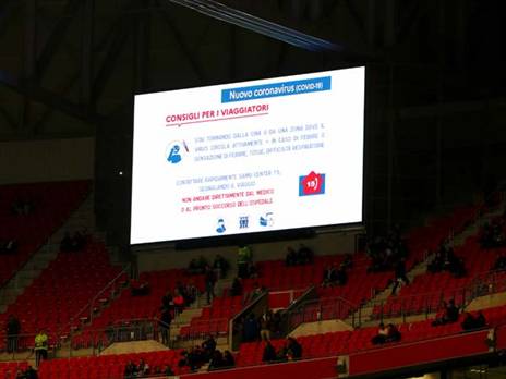 בצרפת יאפשרו כניסה למעט קהל (Getty)