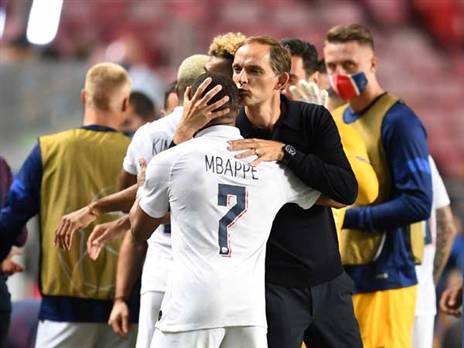 מאמן פ.ס.ז' ימשיך לשלוט בקרב בין שני המאמנים? (GETTY)