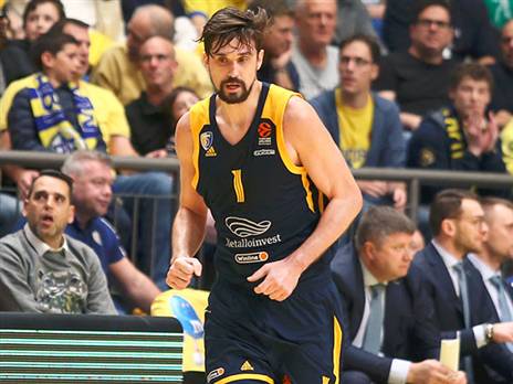 שבד. יש מי שיסחוב את הקבוצה כשהוא על הספסל (אלן שיבר)