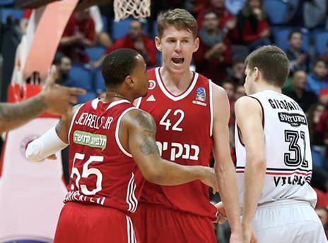 פיטרסון. "הוא לא ידע למסור כשהוא הגיע לליגה הבלקנית" (אלן שיבר)