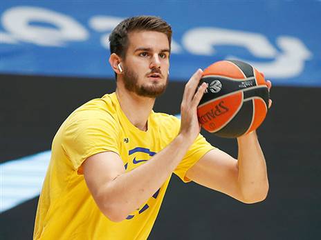 בנדר. הגיע כאלטרנטיבה בעמדה 4 (אלן שיבר)