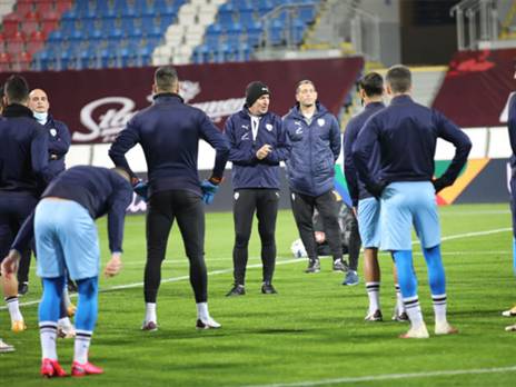 הנבחרת. תפתיע את צ'כיה? (איתן דותן, ההתאחדות לכדורגל)