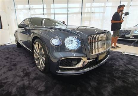 בנטלי בישראל. קרוב ל-20 מכירות מתחילת השנה. כל מכונית כ-2 מיליון שקל לפחות