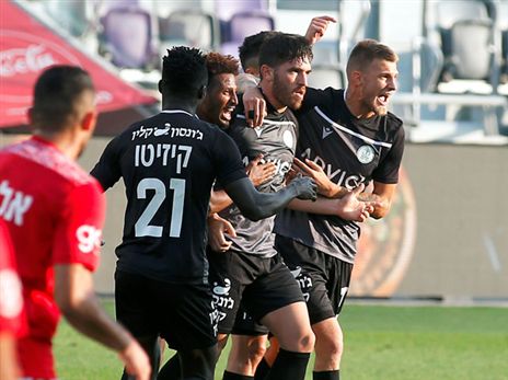 שביעות רצון מהנקודה אחרי השער של סולומון (אלן שיבר)