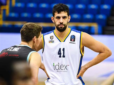 הפסד לגינת ולבלואה (getty)