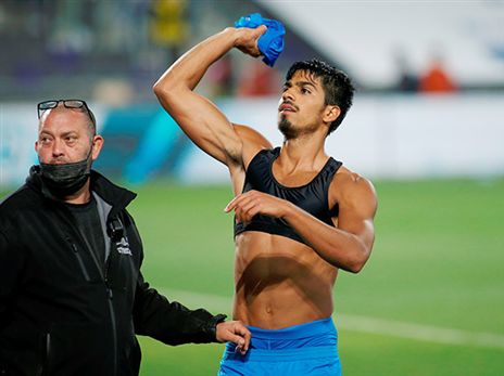 פרץ, נקודת האור (אלן שיבר)