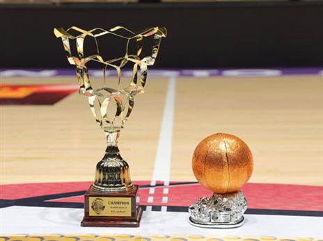 מי תניף את הגביע? (מנהלת הליגה)