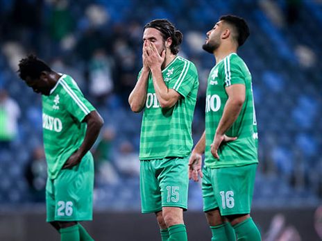 כך נראו שחקני חיפה בתום המפגש האחרון עם פ"ת (מאור אלקסלסי)