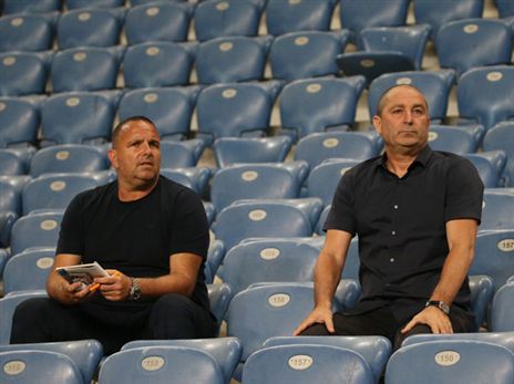 בן זקן ובן שמעון צפו מהיציע (אודי ציטיאט)