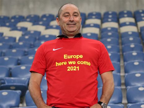 ואז גם חגגו עם החולצות המיוחדות (אודי ציטיאט)