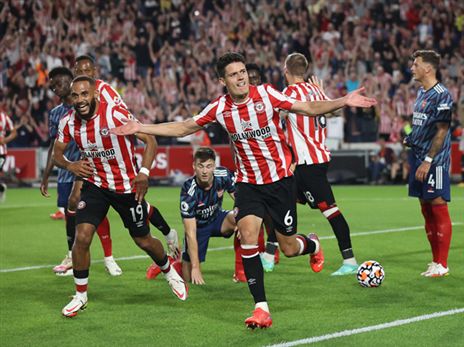 ככה חוזרים לליגה הבכירה (Getty)