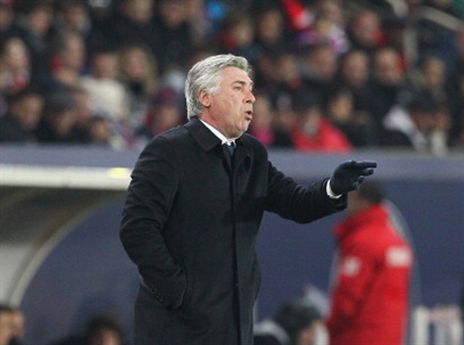 "לא יהיה רכש, הכסף יופנה לאמבפה". אנצ'לוטי (getty)