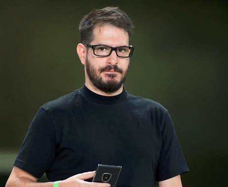 הודעה דרמטית, משמעויות קטנות (אלן שיבר)