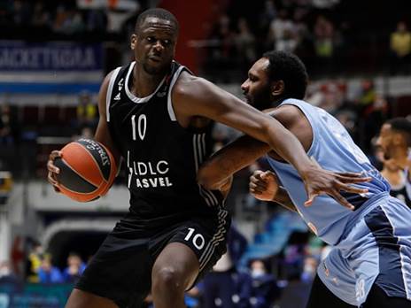 פאל. חיזוק משמעותי (GETTY)