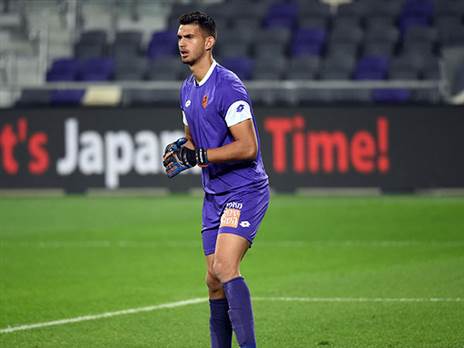 עומר ניראון יפתח בין הקורות (ברני ארדוב)