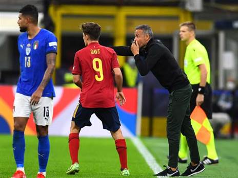 "אהבתי מה שראיתי ממנו". לואיס אנריקה וגאבי (Getty)