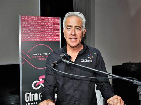 אדמס פעל למען הפליטים