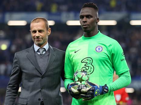 מנדי. ישמור על שער נקי? (Getty)