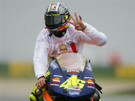 תמיד נותן שואו