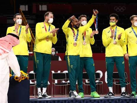 טקס חלוקת המדליות והמדליה של ביינס (GETTY)