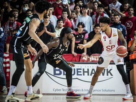 הפועל ת"א רותחת. ניצחון שישי ברציפות (עודד קרני)