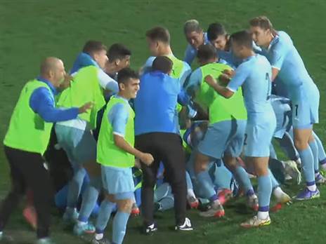 תותחים (אסי קיפר, ההתאחדות לכדורגל)