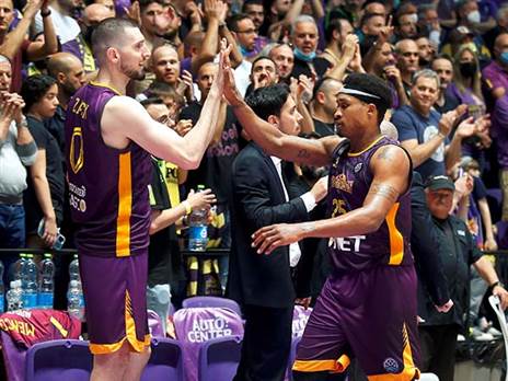 ניצחון מפיינל פור (אלן שיבר)