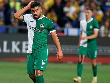 "הבקשה להעמיד לדין בגלל קריאות נגד שחקן נבחרת? ספין זול" (אלן שיבר)