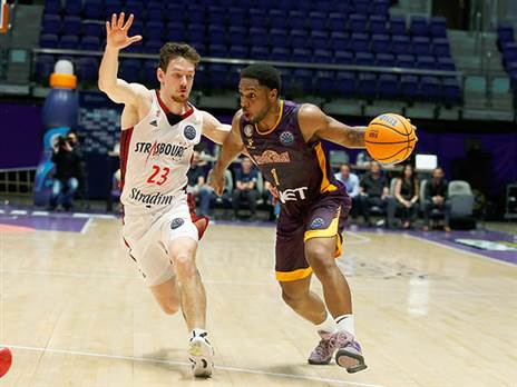 הדילמה הקשה מכל. רגלנד (צילום: אלן שיבר)