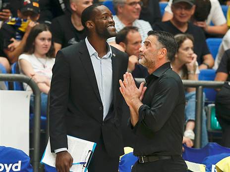 אבי אבן. המאמן מאמין שקבוצתו תשיג את הכרטיס לגמר (אלן שיבר)