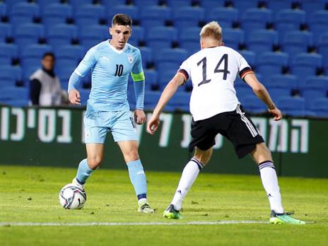 אוסקר גלוך. יערוך בכורה בנבחרת הצעירה (אלן שיבר)