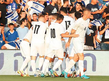 שני משחקים מהיורו (אלן שיבר)