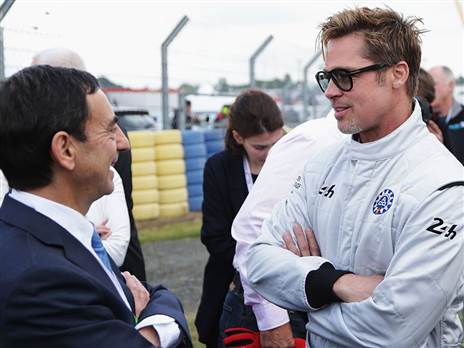 בראד פיט במירוץ 24 השעות בלה מאן בשנת 2016 (צילום: Getty)