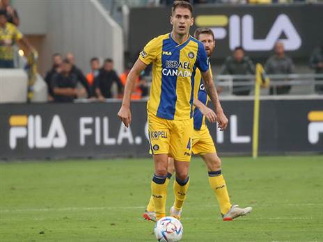 סבוריט לחבריו: "במה אני שונה מוויטור ומוחמד?" (אודי ציטיאט)