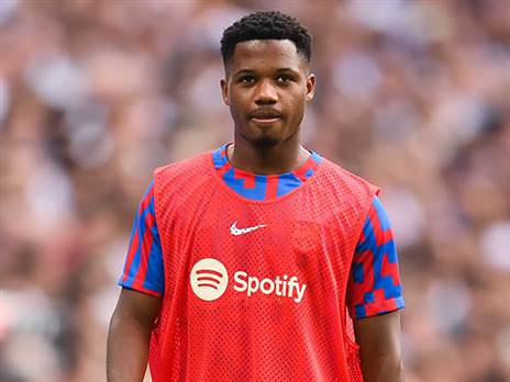 פאטי. בברצלונה עדיין חוששים לבריאותו? (David Ramos/Getty Images)