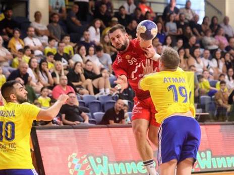 הפסד בכורה להפועל (הדר ואן קולא, איגוד הכדוריד)