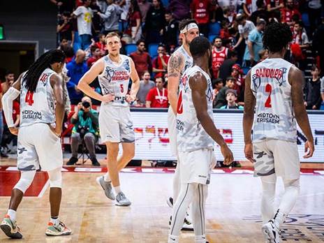 חייבים להשיג ניצחון. שחקני ירושלים (FIBA)